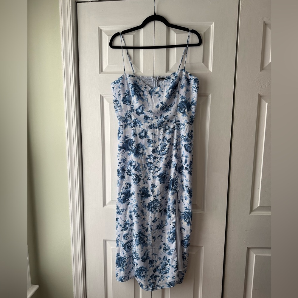 Abercrombie & Fitch Blue and White Floral Midi Dress